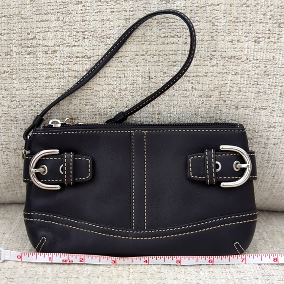Coach Handbags - BNWOT Coach Buckle Black Leather Wristlet